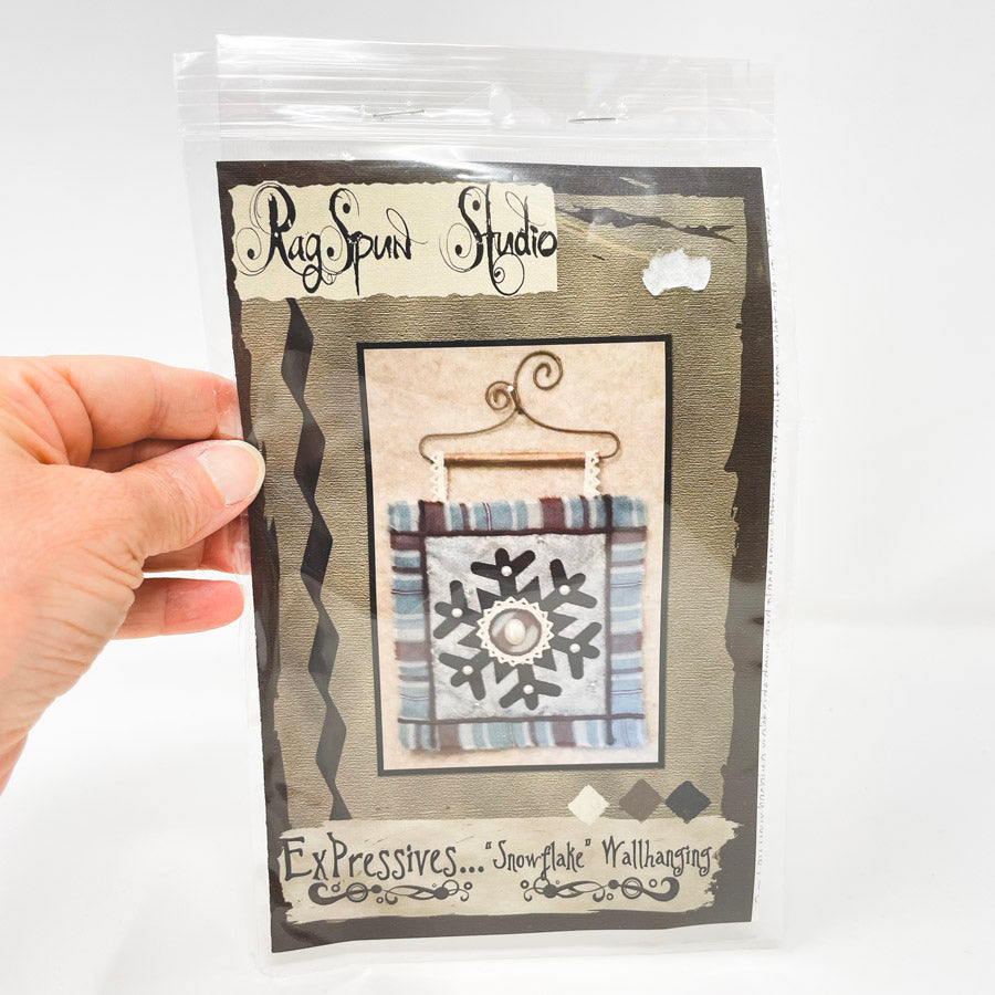Rag Spun Studio Expressives Snowflake Wall Hanging Kit
