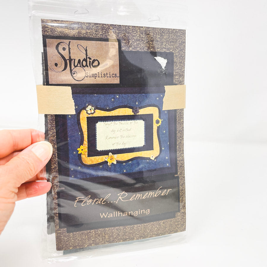 Studio Simplistics Floral Remember Wall Hanging Kit