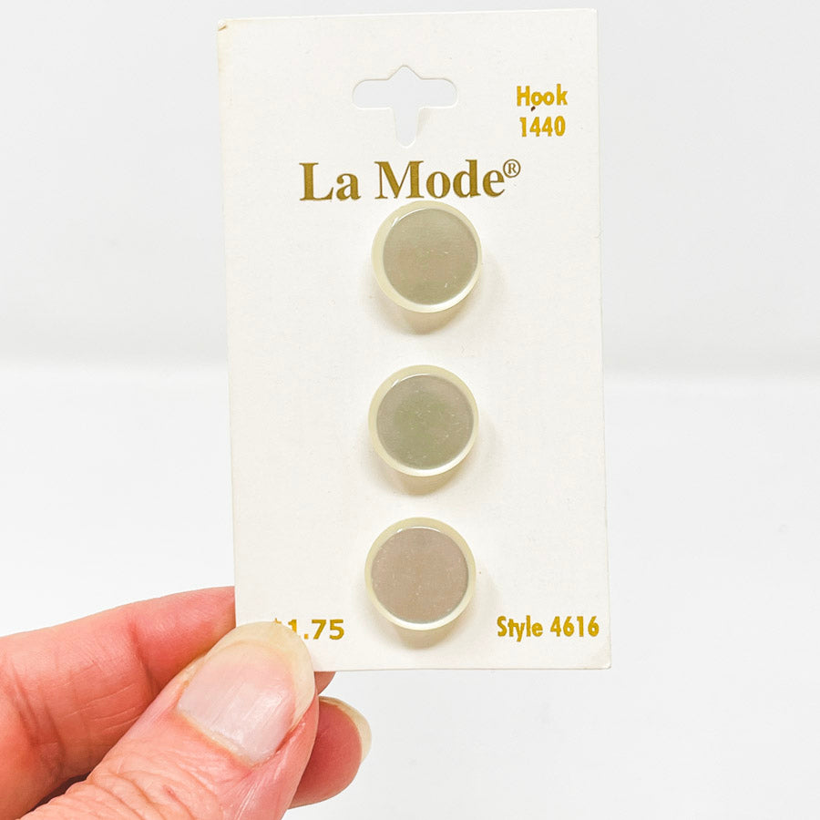 LaMode Style 4616 White Shank Buttons - 3 ct
