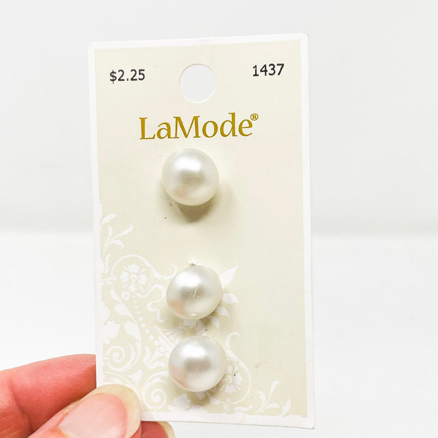 LaMode 1437 White Pearl Shank Buttons - 3 ct