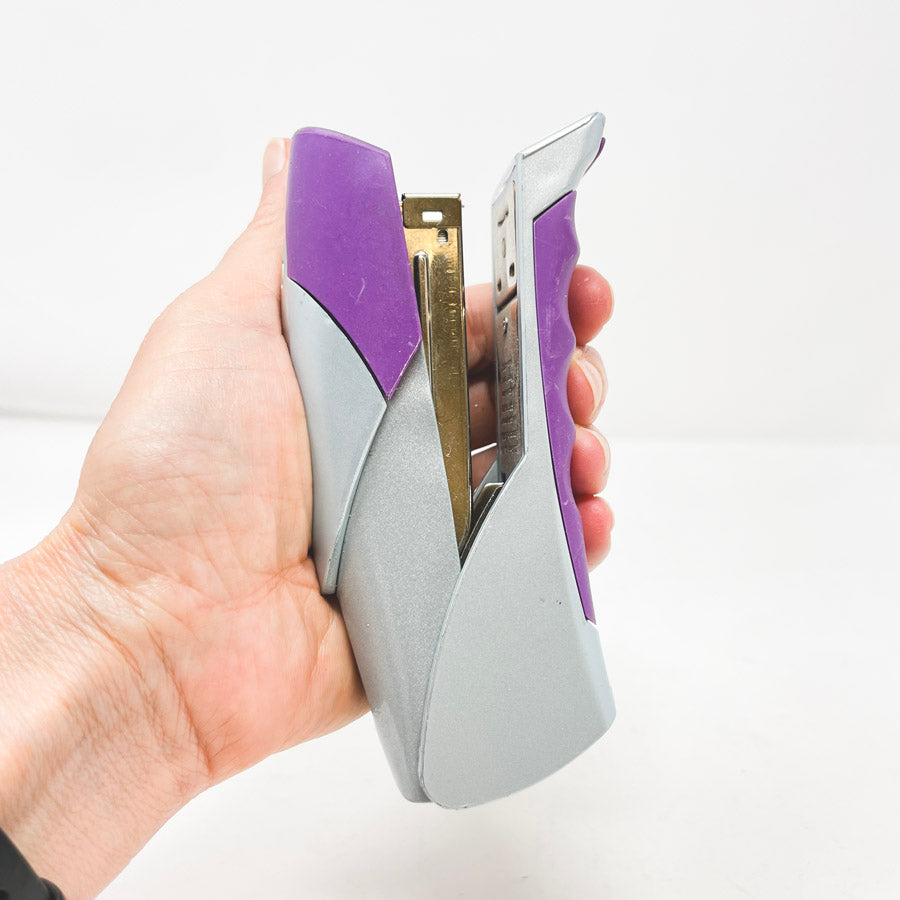 Swingline Handheld Stapler